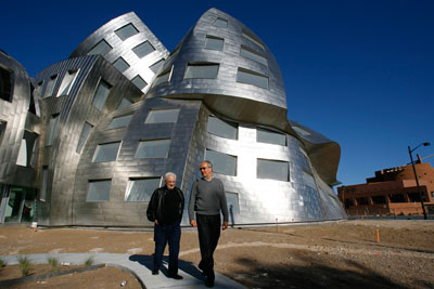 Gehry-Larry-outside
