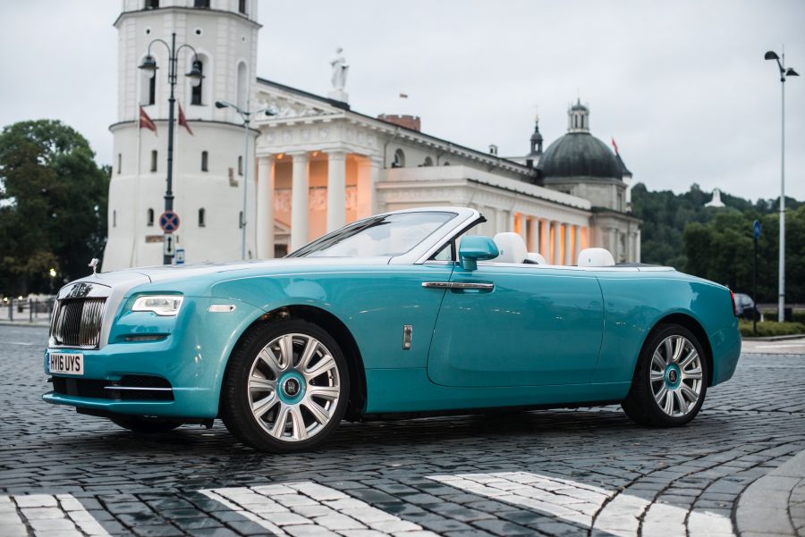 Rolls-Royce Celebrates Phantom Zenith Collection with Bespoke